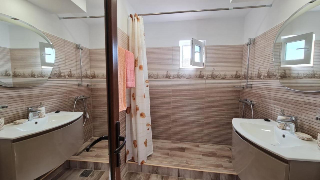 Iulia Sulina Deluxe Apartment Ngoại thất bức ảnh